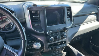 2020 RAM 1500 Laramie Crew Cab 4x4 5'7' Box
