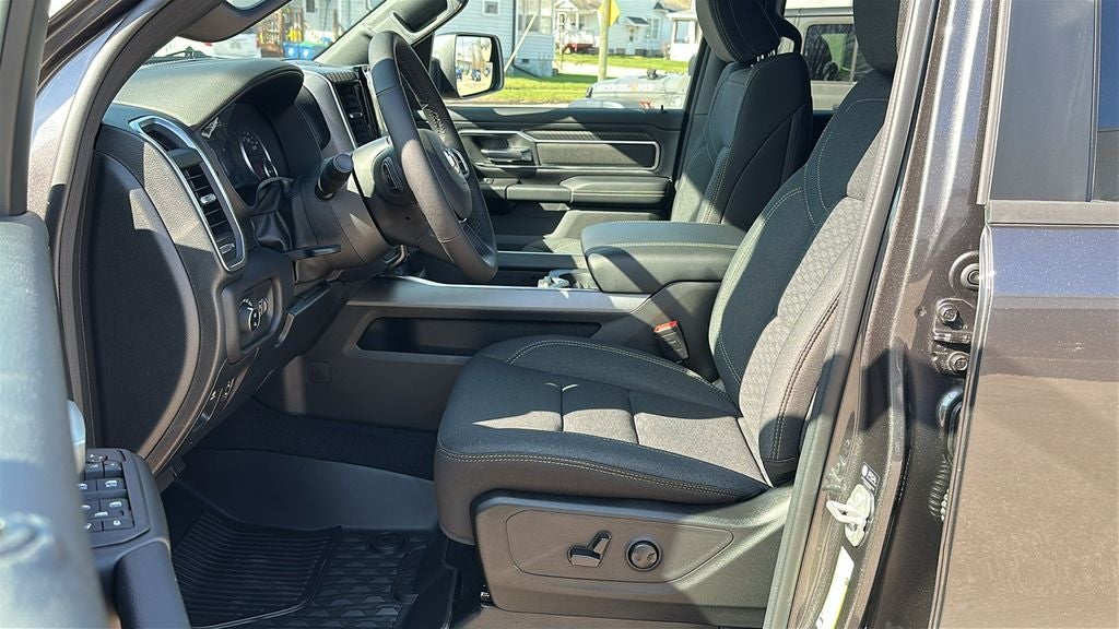 2026 RAM Ram 1500 RAM 1500 BIG HORN CREW CAB 4X4 6'4' BOX