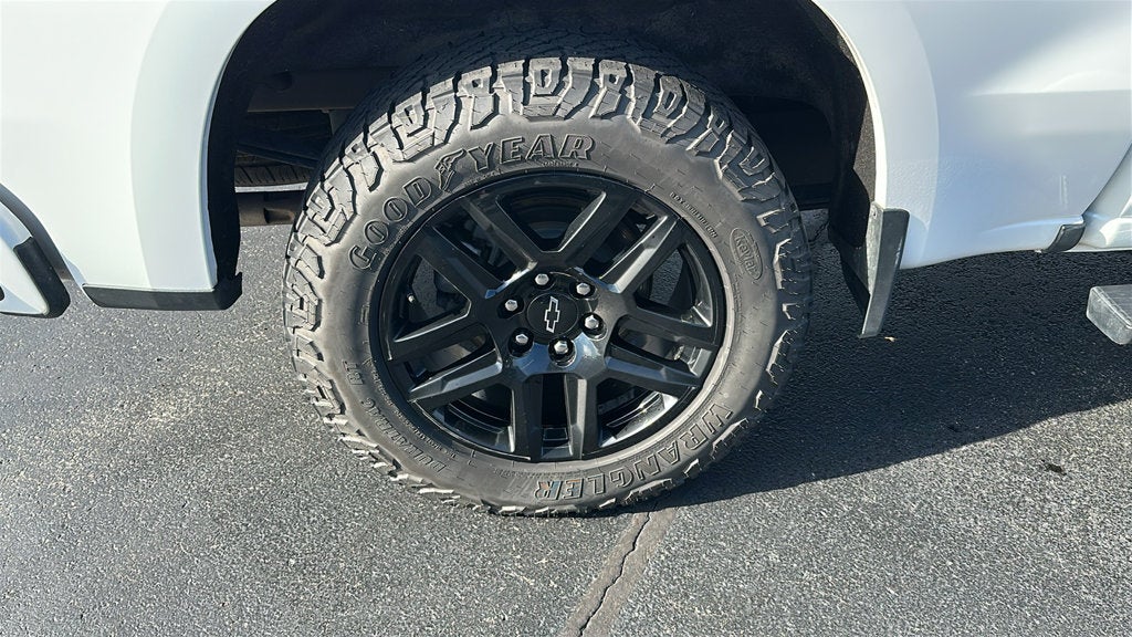 2022 Chevrolet Silverado 1500 4WD Crew Cab Short Bed RST