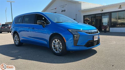 2027 Chrysler Pacifica PACIFICA SELECT AWD