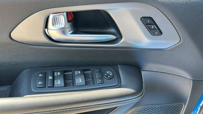 2027 Chrysler Pacifica PACIFICA SELECT AWD