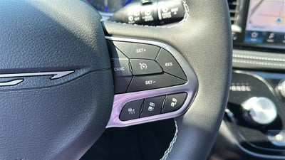 2027 Chrysler Pacifica PACIFICA SELECT AWD