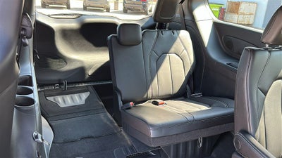 2027 Chrysler Pacifica PACIFICA SELECT AWD