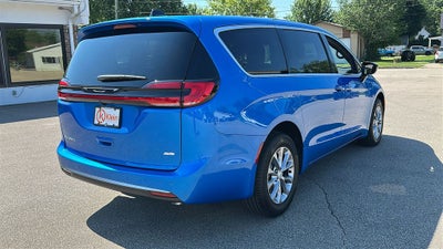 2027 Chrysler Pacifica PACIFICA SELECT AWD