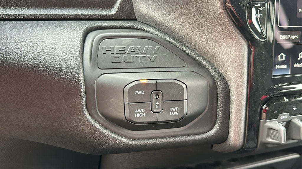 2027 RAM Ram 2500 RAM 2500 BLACK EXPRESS CREW CAB 4X4 6'4' BOX