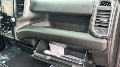 2027 RAM Ram 2500 RAM 2500 BLACK EXPRESS CREW CAB 4X4 6'4' BOX
