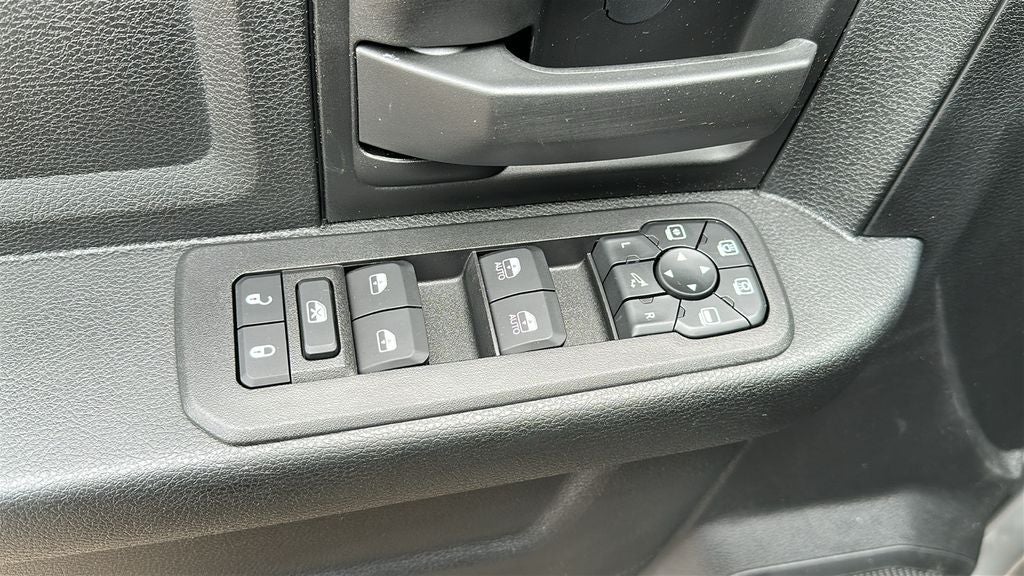 2026 RAM Ram 2500 RAM 2500 BLACK EXPRESS CREW CAB 4X4 6'4' BOX