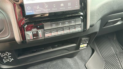 2026 RAM 2500 RAM 2500 BLACK EXPRESS CREW CAB 4X4 6'4' BOX