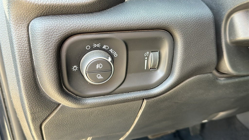2025 RAM 2500 Big Horn NIGHT EDITION