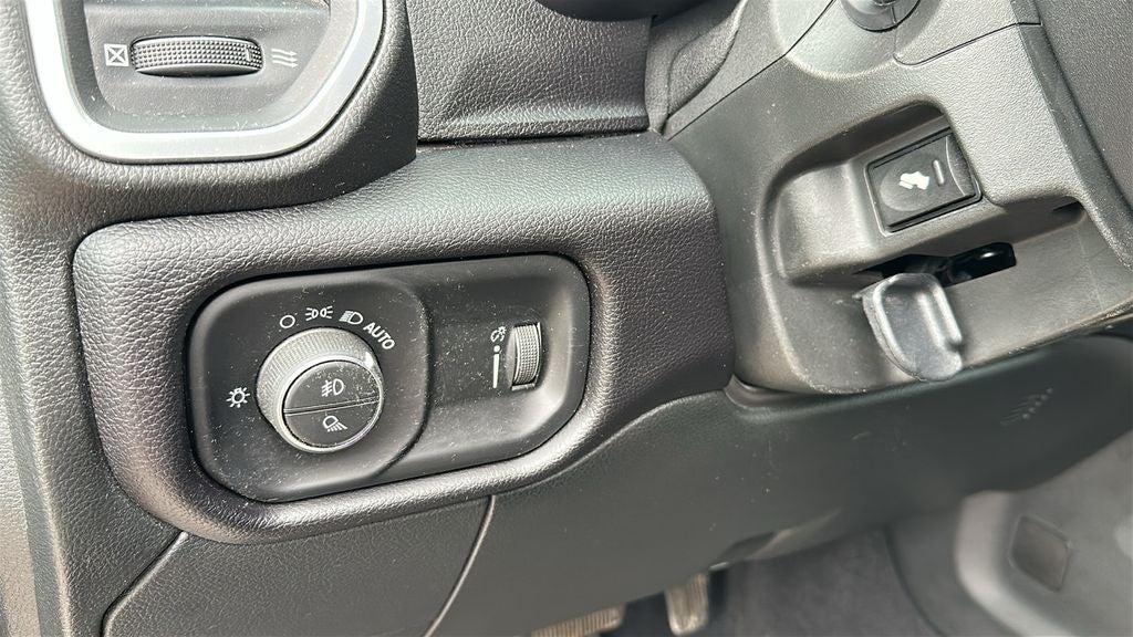 2021 RAM 2500 Big Horn Crew Cab 4x4 6'4' Box