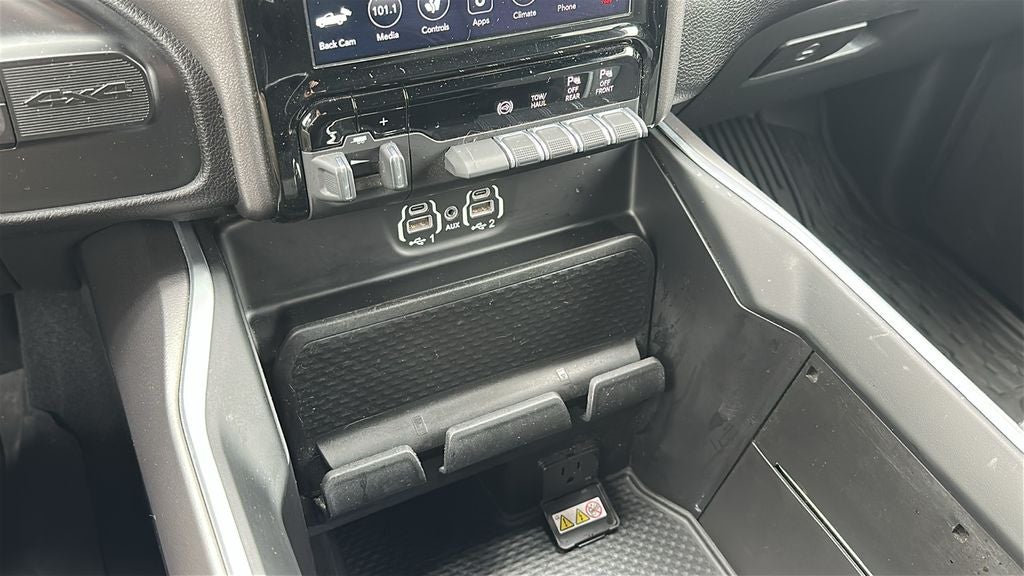 2021 RAM 2500 Big Horn Crew Cab 4x4 6'4' Box