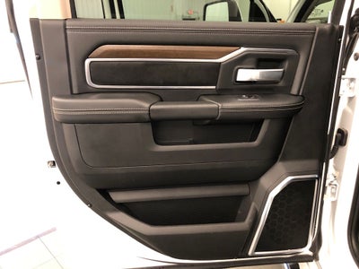 2024 RAM 2500 Laramie Crew Cab 4x4 6'4' Box